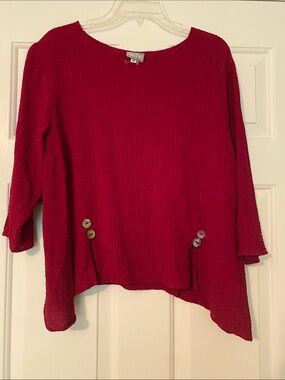 🔥Bundle 6 for $25🔥 Niche Magenta Textured Button Accent Top - Size M